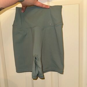 Ptula CASSEY Sweeney Short 4’